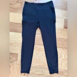 Avalanche Outdoor Supply Company Black Performance Leggings